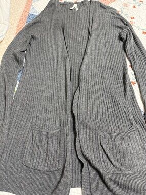Mudd Ribbed Open Front Cardigan in Gray